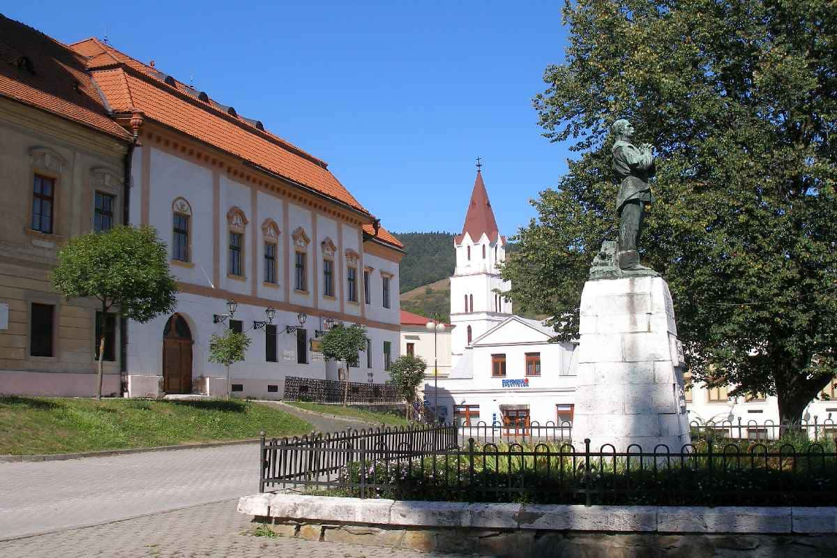 Penová striekaná izolácia - Gelnica. 100% kvalita - dobrá cena